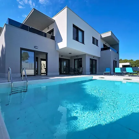 Aloa Ii By Interhome *