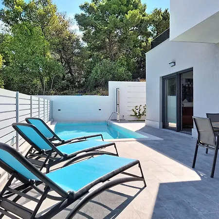 Aloa Ii By Interhome * Splitska