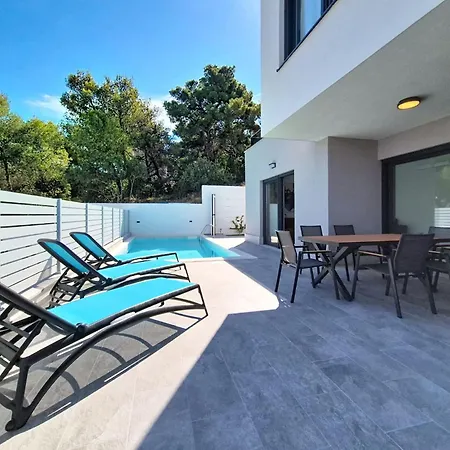 Aloa Ii By Interhome * Splitska
